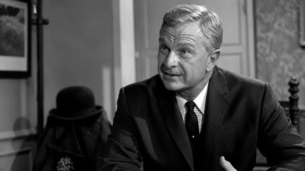 Eddie Albert net worth Hollywood film career set photo